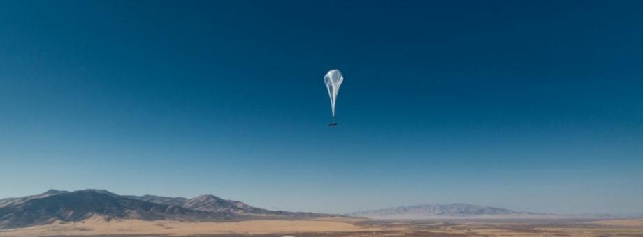 Balon z projektu Loon nad Nevadą, w drodze do Portoryko