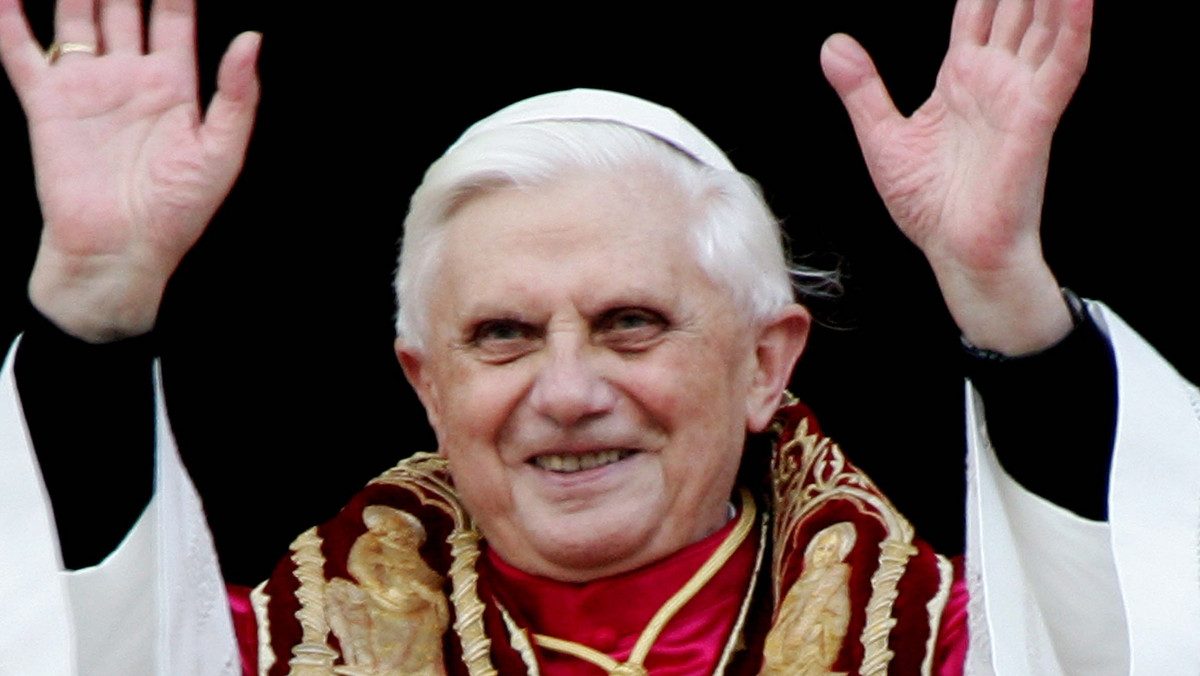- Nie lękajcie się w pełni zawierzyć Chrystusowi - zaapelował Benedykt XVI do młodzieży w londyńskim Hyde Parku zapewniając, że tylko Chrystus jest źródłem siły umożliwiającej człowiekowi zrealizowanie jego potencjału.