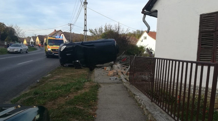 Halálra gázoltak a füvet nyíró férfit / Fotó: police.hu