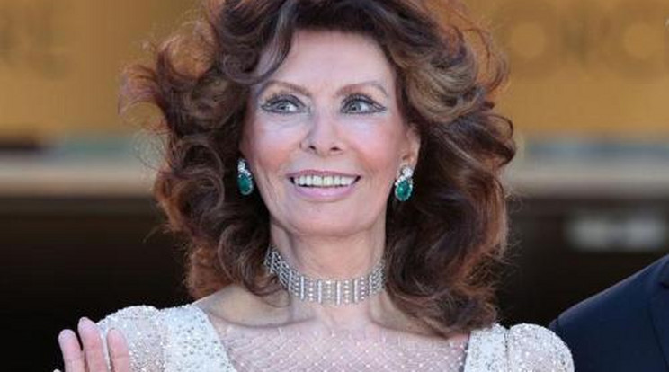 Sophia Loren elismerte: cicit bámult!