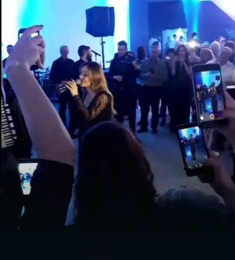 Jelena Toma&scaron;ević na svadbi Nikole Selakovića