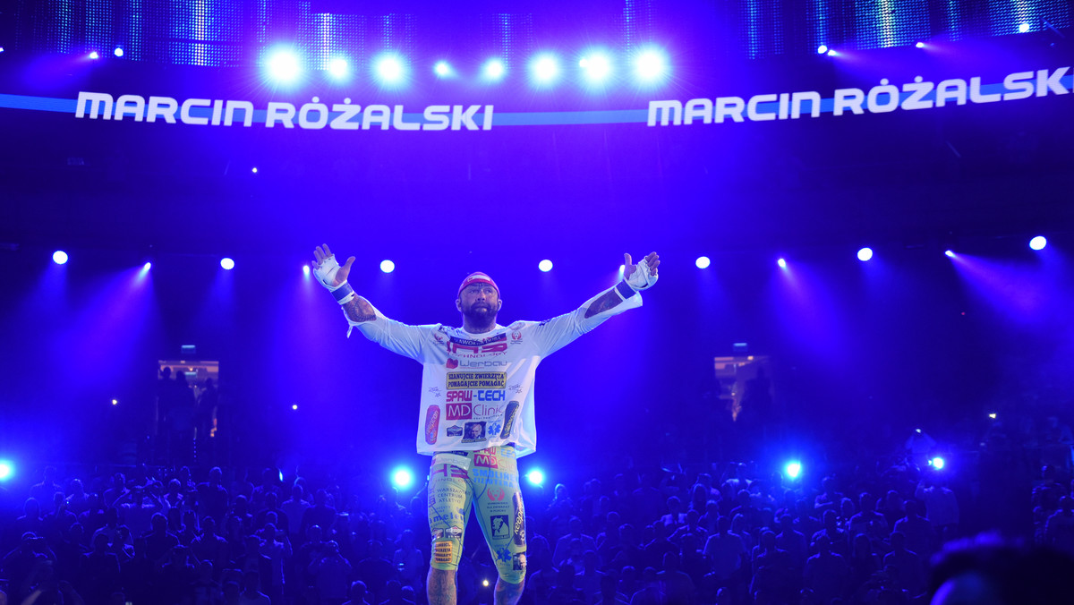 Marcin Różalski będzie miło wspominał galę KSW 35. Podczas walki w Ergo Arenie jeden z symboli polskiej federacji pokonał Mariusza Pudzianowskiego, zmuszając go od "odklepania". Po porażce "Pudzian" miał spore wątpliwości, ale mimo to pogratulował rywalowi. "Różal" z kolei na swoim facebooku zamieścił podziękowania i swoisty apel do swoich kibiców.