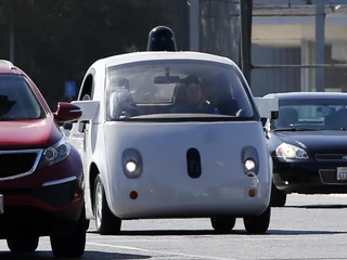 Google, Tesla, others wait for DMVs self-driving rules
