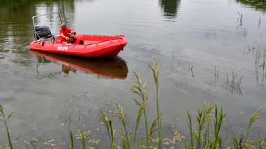 Na Jeziorze Mucharskim trwają poszukiwania seniora. Znaleźli pusty ponton
