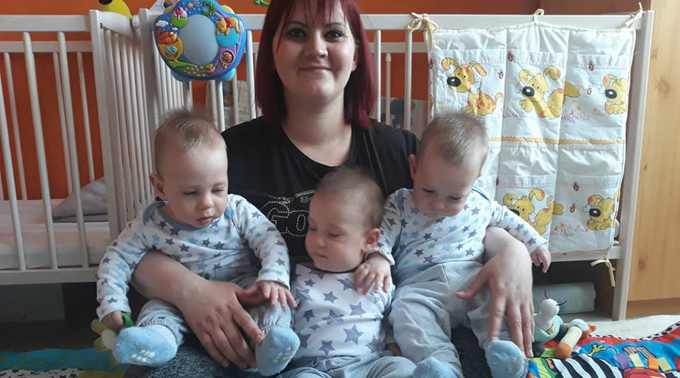 Laura három
gyermeknek, Milánnak, Dávidnak és Márknak
adott életet /Fotó: Facebook