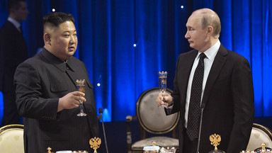 Kim spotka się z Putinem. Wyruszył do Rosji specjalnym pociągiem pancernym