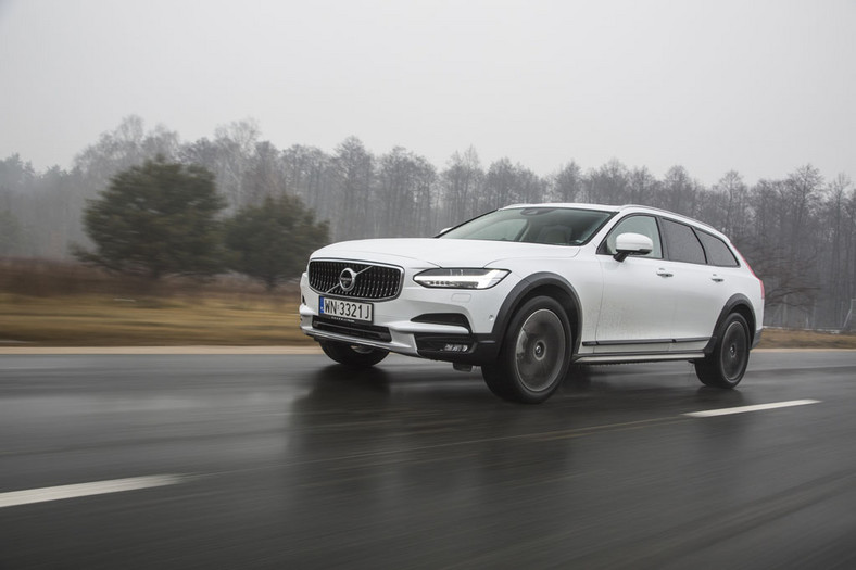 Volvo V90 Cross Country T6 - kombi krajoznawcze