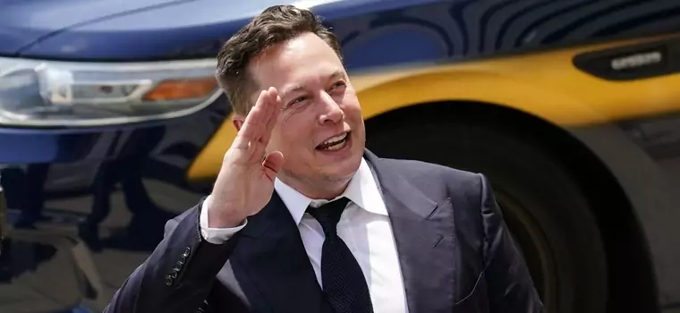 Elon Musk obchodzi prawo stanowe. Otwiera salon Tesli na ziemiach rdzennych Amerykanów