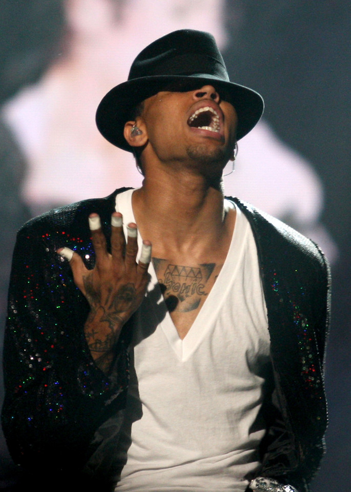 Chris Brown na cześć Michaela Jacksona podczas BET Awards 2010