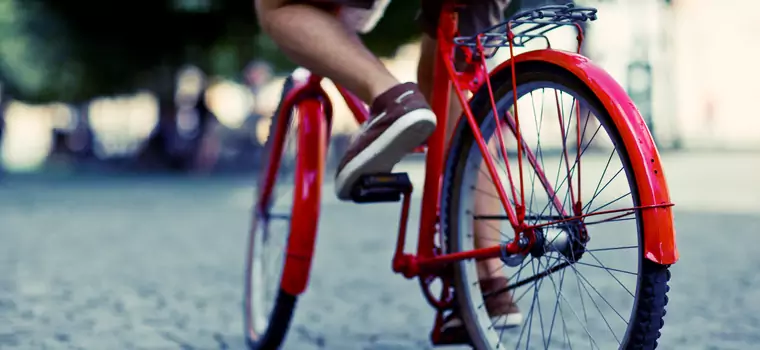 Za jazdę rowerem można dostać spory mandat lub grzywnę. Wyjaśniamy kiedy