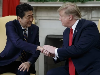 Premier Japonii Shinzo Abego i prezydent USA Donald Trump