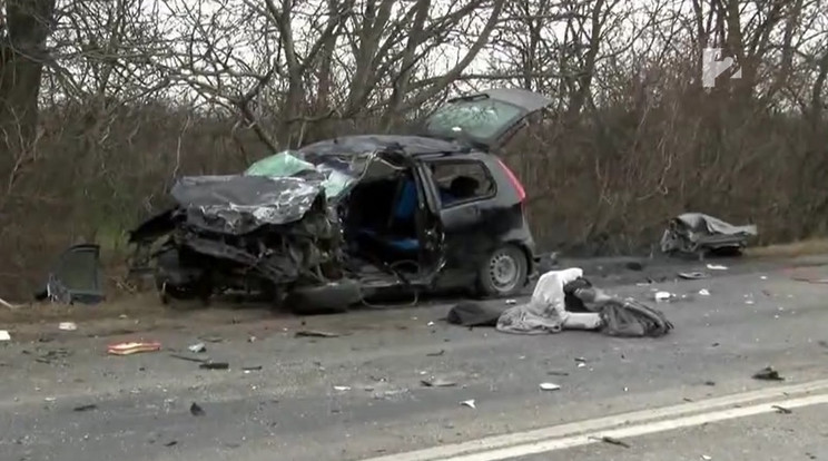 Ebben az autóban halt meg a házaspár Székesfehérvár közelében /Fotó: TV2