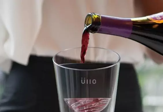 Oto nakładka do wina, dzięki której przestaje powodować kaca. Jak działa specjalny filtr?