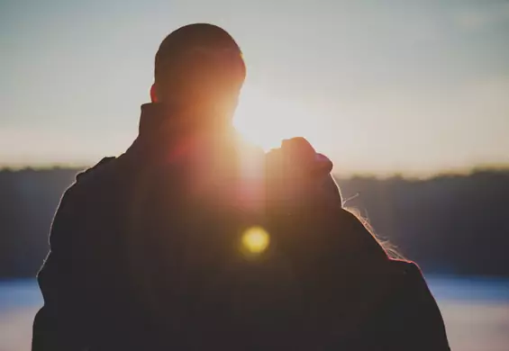 Do zakochania nie jeden, a pięć kroków. Naukowcy wyjaśniają, dlaczego się zakochujemy