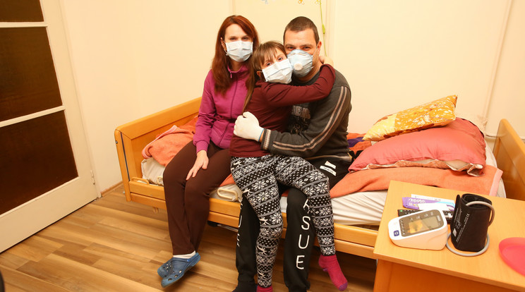 István feleségével és gyerekével egyelőre albérletben lakik, a gyerekszobát
alakították át / Fo­tó: Pozsonyi Zita