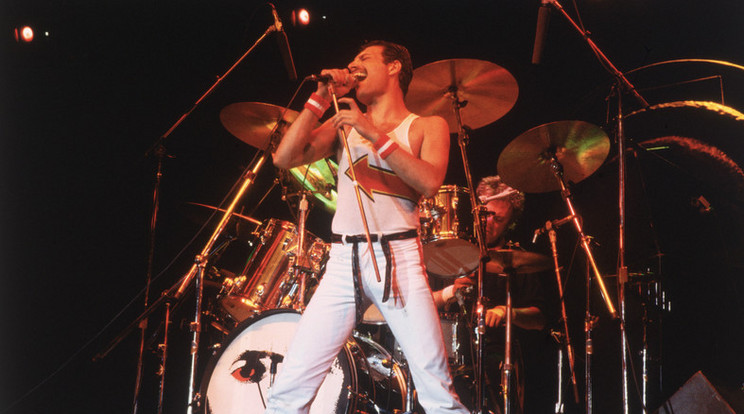 Freddie Mercury 1986-ban életre szóló élményt adott a magyaroknak a Tavaszi szél eléneklésével /Fotó: Europress-Getty Images