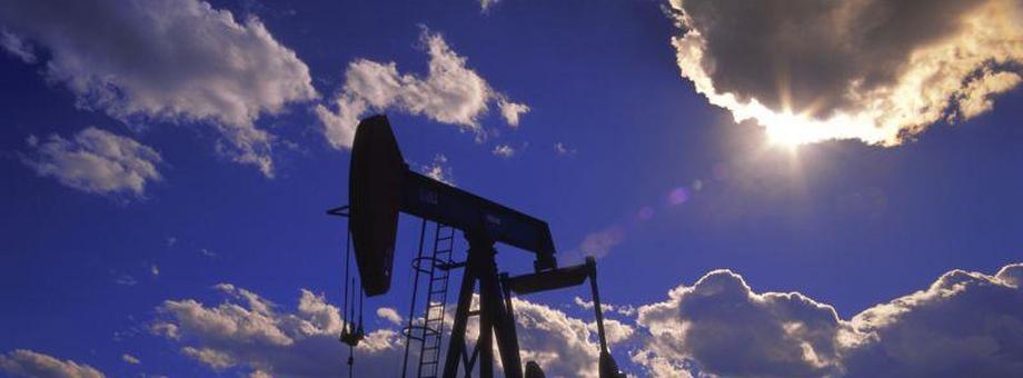 ropa naftowa_szyb naftowy