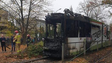 Wrocław: Pożar tramwaju na Biskupinie. Motorniczy bohaterem