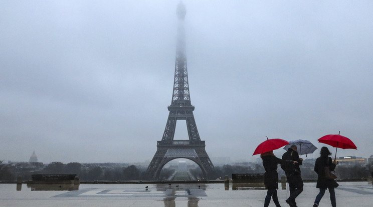 Az Eiffel-torony védelmét meg kell erősíteni és az épület is felújításra szorul /Fotó: AFP
