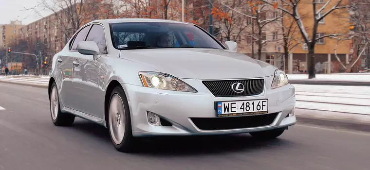 Lexus IS 250 Prestige - z archiwum Auto Świata