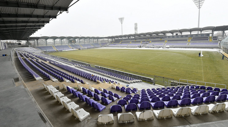 Az Újpest stadionját átalakítják, a munkálatok alatt a csapat máshol fogadja ellenfeleit / Fotó: MTI Illyés Tibor 