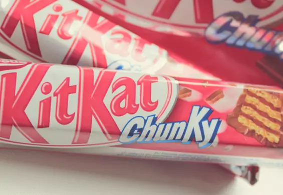 Z czego zrobione jest nadzienie KitKatów? Oto ich zaskakująca, słodka tajemnica