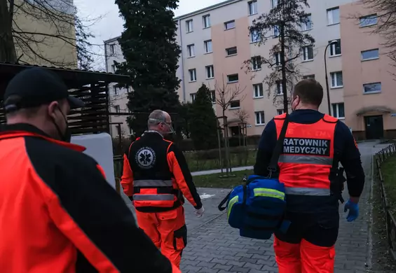 "Biedni i bogaci — ludzie po alkoholu zawsze robią to samo"