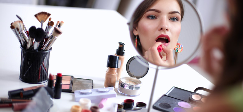 Pięć sposobów na trwalszy makijaż