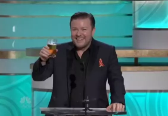Obraża gwiazdy Hollywood, a oni jeszcze się cieszą. Zobacz, czemu Ricky Gervais znowu poprowadzi Złote Globy