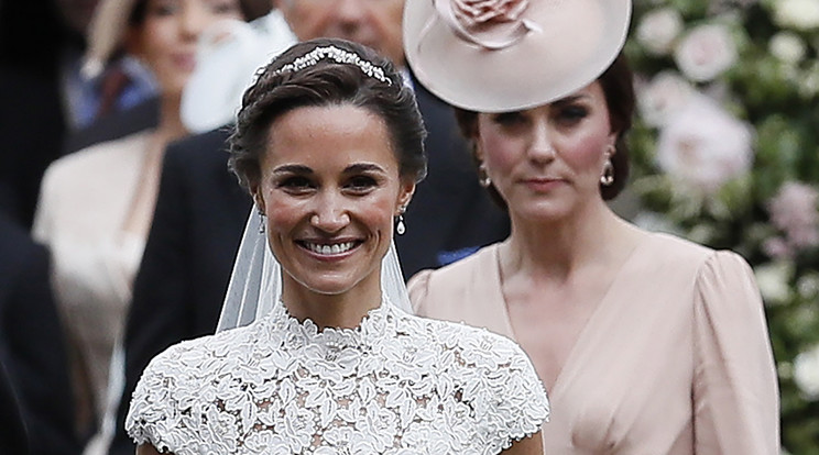 Katalin hercegné (hátul) és Pippa Middleton /Fotó: AFP
