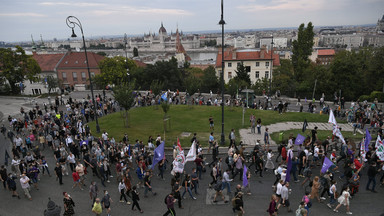 Węgry: tysiące osób na demonstracji na rzecz wolności mediów [GALERIA]