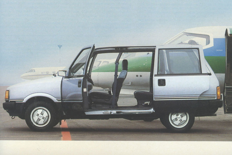 Rok 1981 Nissan Praire