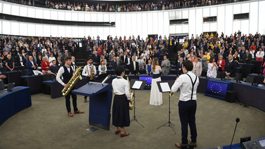 Incydent podczas inauguracji nowego Parlamentu Europejskiego. Brytyjscy deputowani pokazali UE plecy