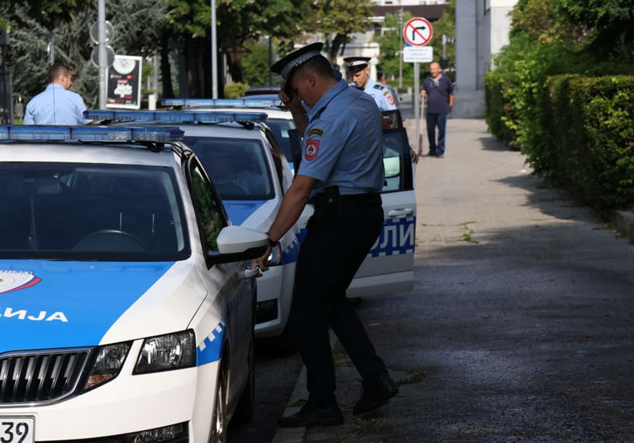 Državljanin Srbije pod lažnim imenom prodavao drogu, pa uhapšen (FOTO)