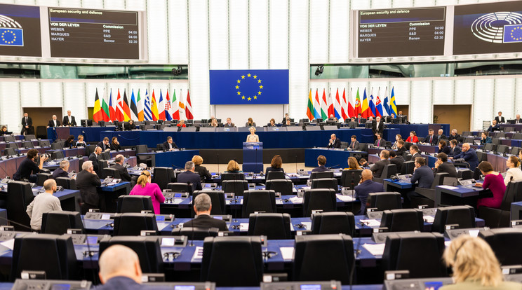 A Magyarországnak folyósított EU-s pénzek miatt pert indított az EP a bizottság ellen / Fotó: Northfoto
