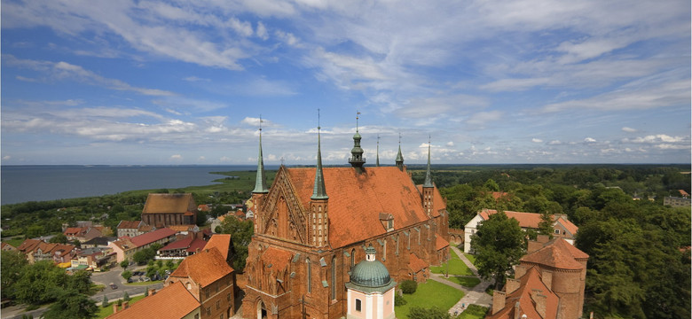 Kilkaset zabytków odkryli archeolodzy na wzgórzu katedralnym we Fromborku