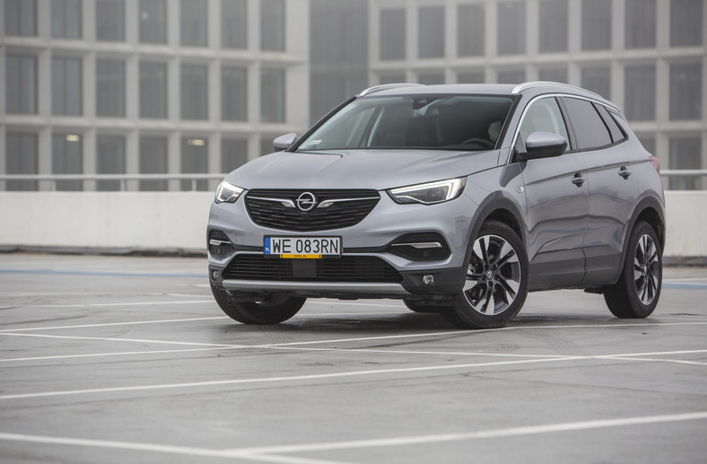 Opel Grandland X 1.2 Turbo - prawdziwy PeugOpel