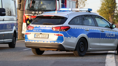 Mężczyzna chciał nastraszyć żonę. Postawił na nogi wszystkie służby