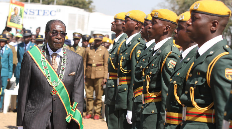 Robert Mugabe 1987 óta, 
azaz 30 esztendeje Zimbabwe elnöke, előtte miniszterelnökként szolgált/Fotó:Northfoto