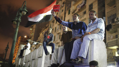 Tysiące ludzi spędziły noc na placu Tahrir