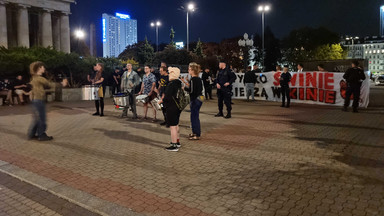 Protest przeciwko "Zielonej granicy" pod warszawskim kinem. Tak zareagowali aktywiści