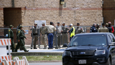 Strzelanina w szkole w Teksasie. Rodzice wciąż czekają, aby dowiedzieć się, czy ich dzieci przeżyły