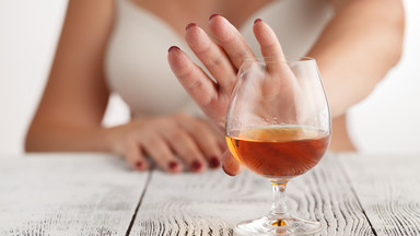 7 powodów, dla których warto odstawić alkohol. Organizm ci za to podziękuje
