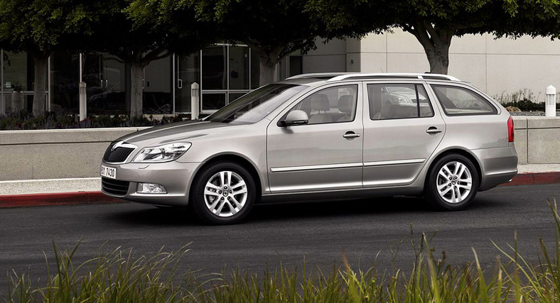 Paryż 2008: Škoda Octavia po liftingu już odkryta (fotogaleria)