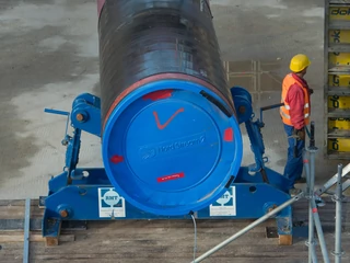 Rura użyta do budowy Nord Stream 2. Gazociąg ma przesyłać 55 mld metrów sześc. gazu rocznie