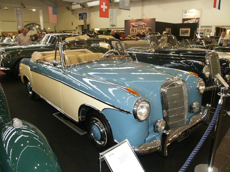 Techno Classica 2011: 2500 oldtimerów i 200 tys. zwiedzających