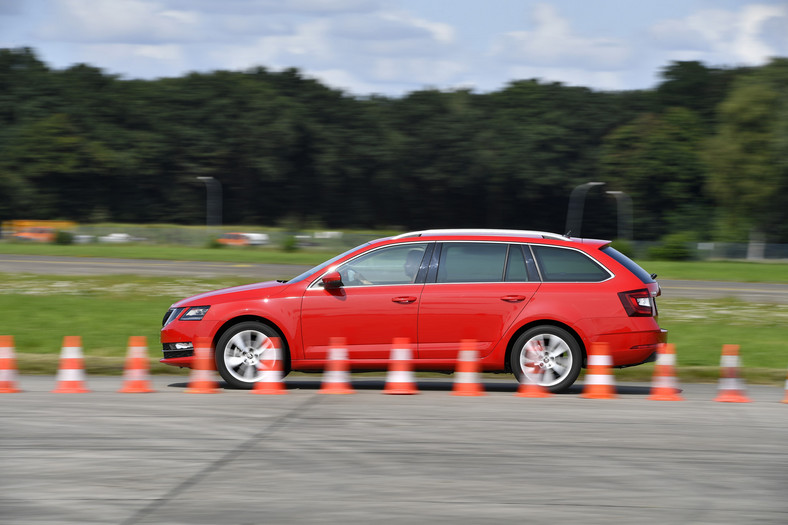 Hyundai i30 vs. Opel Astra i Skoda Octavia - Kombi w Dobrym Formacie