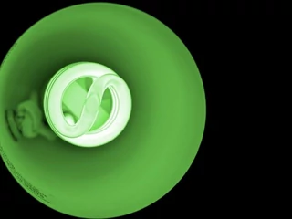 zielona energia lampa świetlówka energooszczędna
