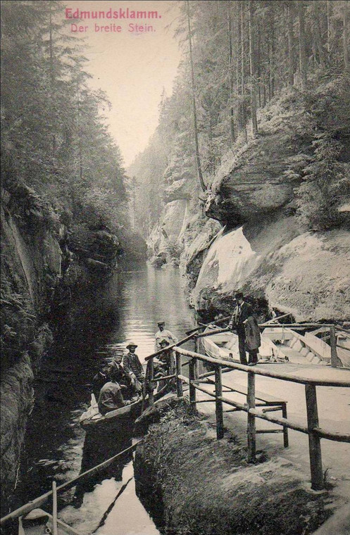 Spływ Wąwozem Edmunda na rzece Kamenice w 1922 r.