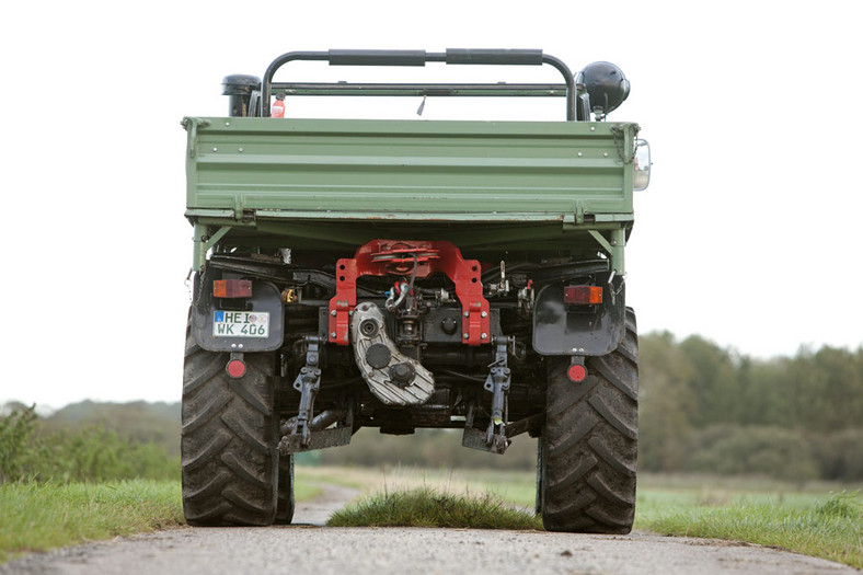 Unimog 406 - klasyk na ciężkie warunki